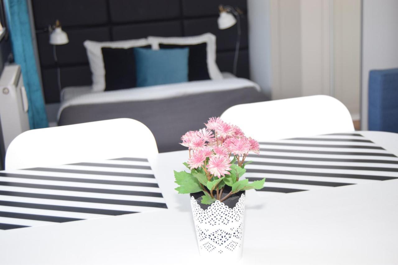 Be My Guest - Hoza Studio - Pkin Super Centrum Metro Wi-Fi Breakfast Warsaw Luaran gambar