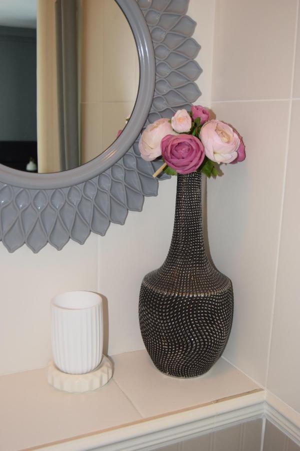 Be My Guest - Hoza Studio - Pkin Super Centrum Metro Wi-Fi Breakfast Warsaw Luaran gambar