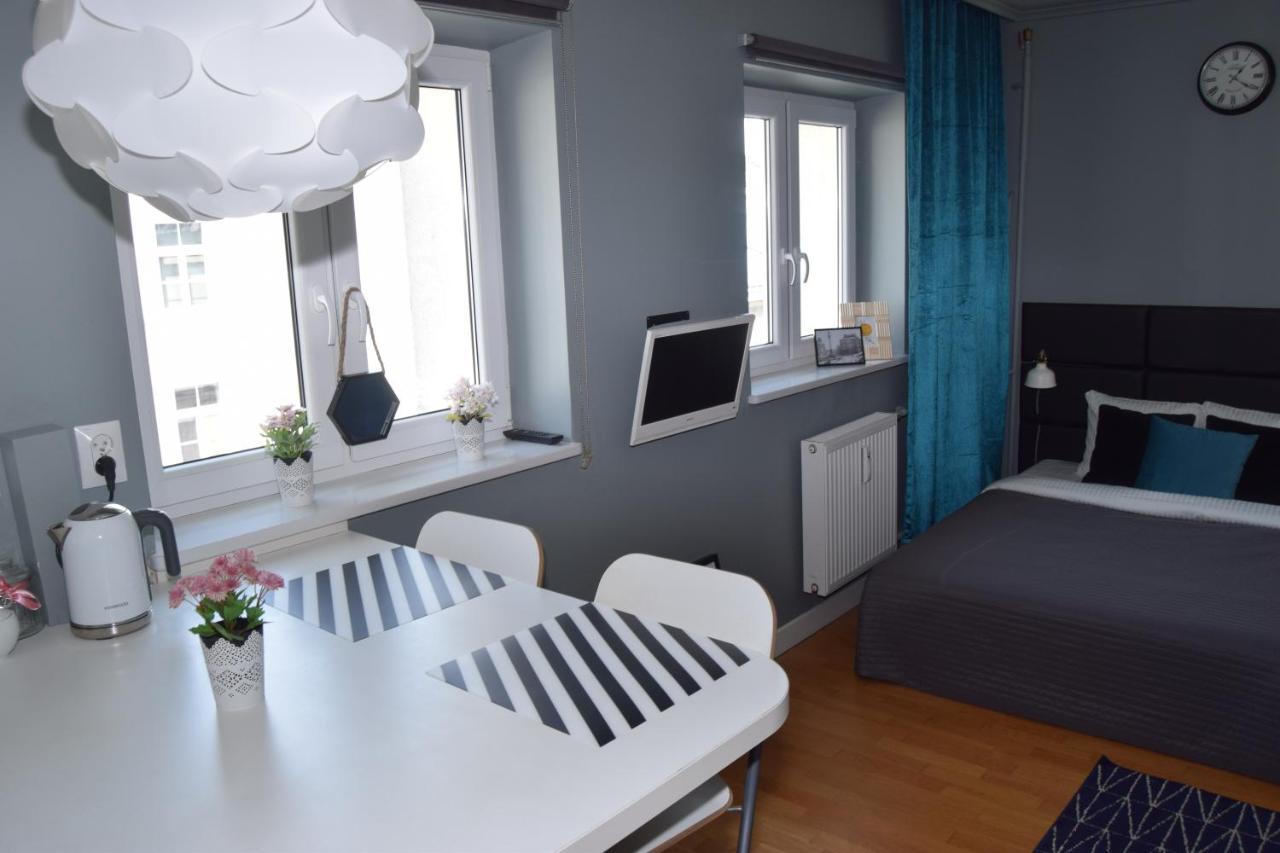 Be My Guest - Hoza Studio - Pkin Super Centrum Metro Wi-Fi Breakfast Warsaw Luaran gambar