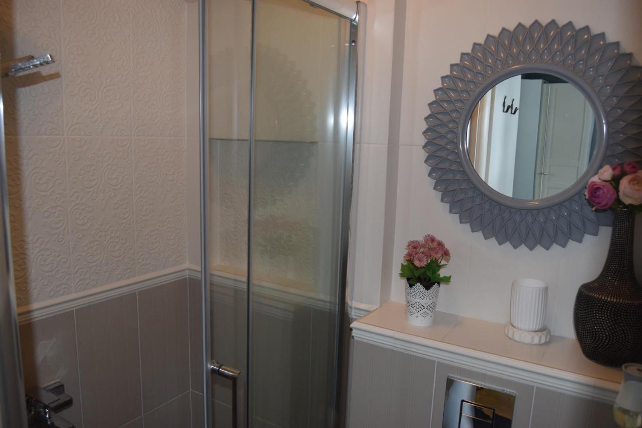 Be My Guest - Hoza Studio - Pkin Super Centrum Metro Wi-Fi Breakfast Warsaw Luaran gambar