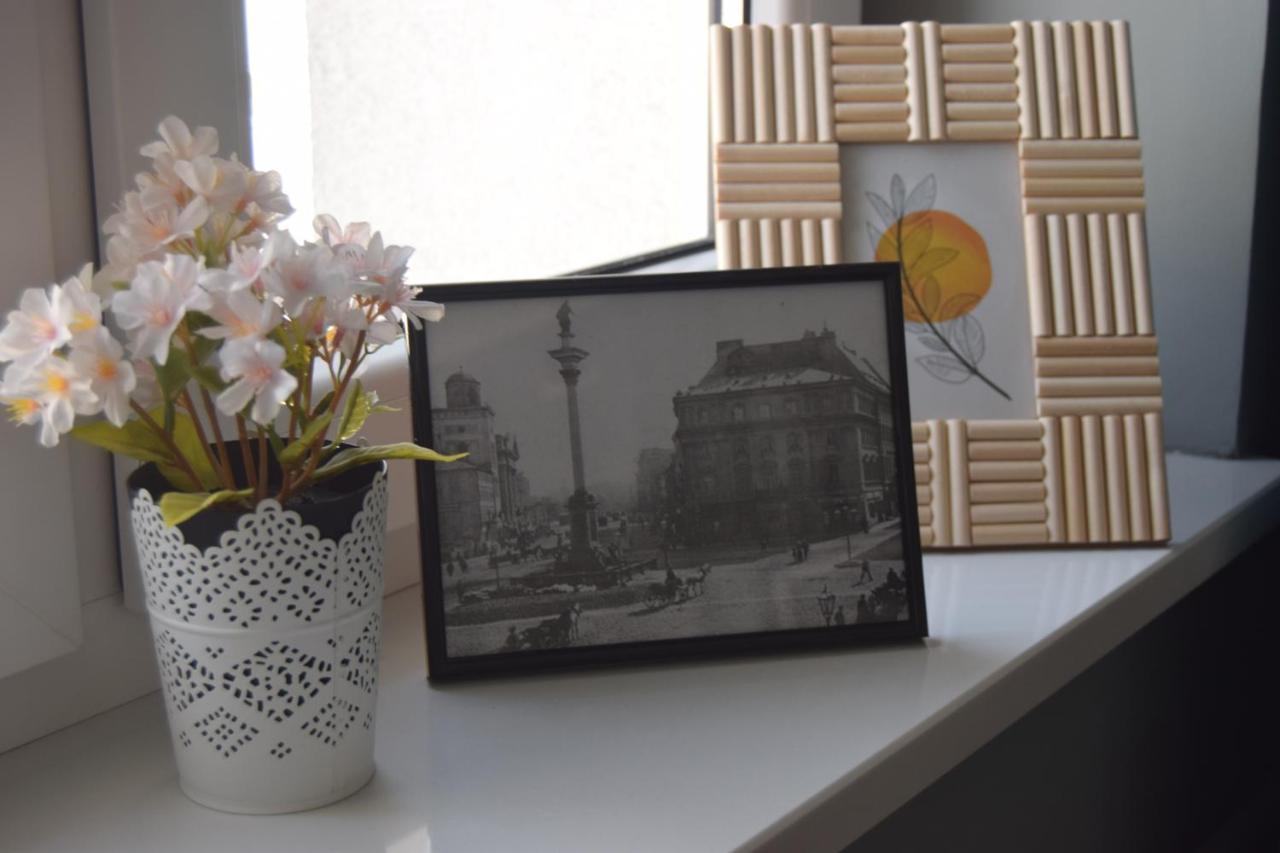 Be My Guest - Hoza Studio - Pkin Super Centrum Metro Wi-Fi Breakfast Warsaw Luaran gambar